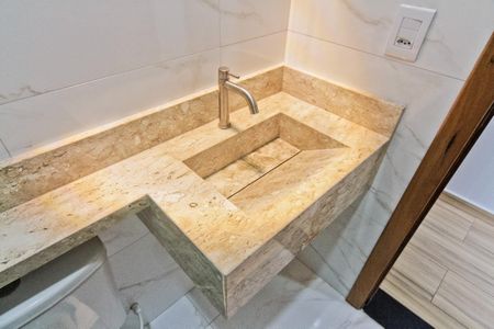 Casa à venda com 120m², 3 quartos e 2 vagas Casa à venda com 120m², 3 quartos e 2 vagasBanheiro