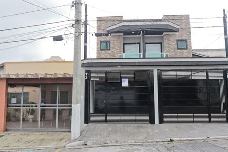Casa à venda com 120m², 3 quartos e 2 vagas Casa à venda com 120m², 3 quartos e 2 vagasFachada + Placa