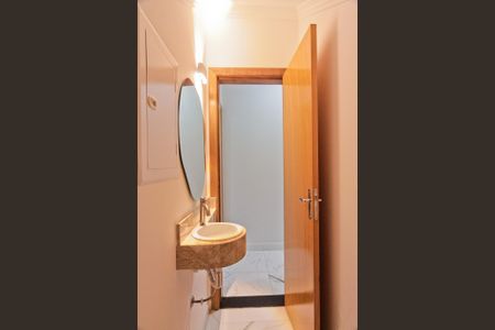 Casa à venda com 120m², 3 quartos e 2 vagas Casa à venda com 120m², 3 quartos e 2 vagasLavabo