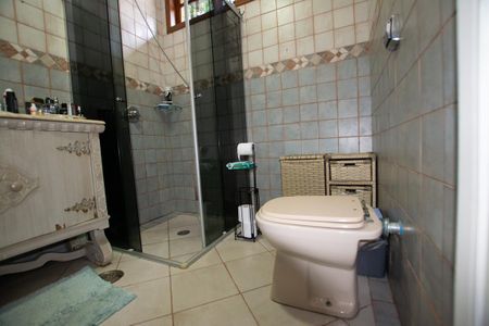 Casa à venda com 402m², 3 quartos e 5 vagasBanheiro da suíte