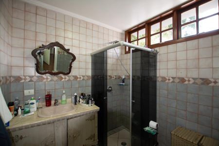 Casa à venda com 402m², 3 quartos e 5 vagasBanheiro da suíte