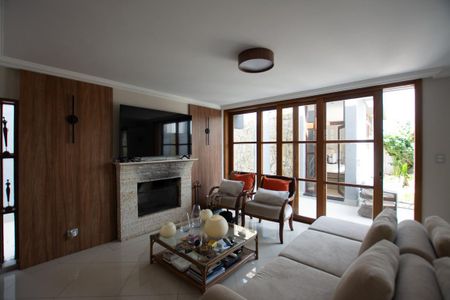 Casa à venda com 402m², 3 quartos e 5 vagasSala