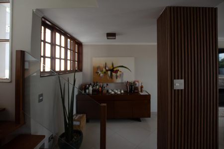 Casa à venda com 402m², 3 quartos e 5 vagasSala