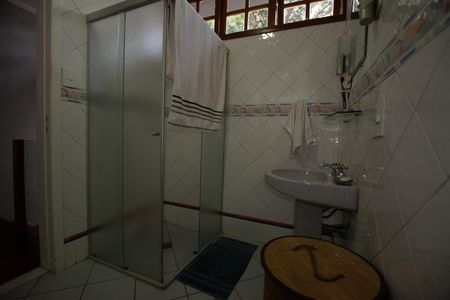 Casa à venda com 402m², 3 quartos e 5 vagasBanheiro social