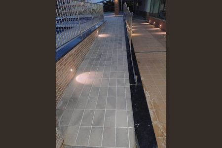 Apartamento à venda com 74m², 2 quartos e 1 vaga