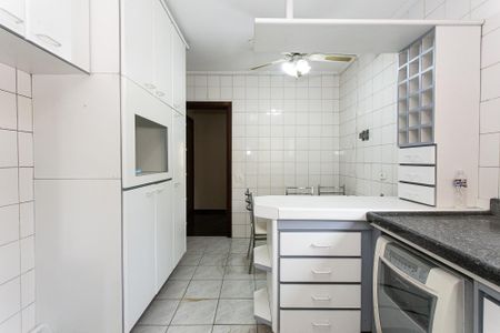 Apartamento para alugar com 127m², 3 quartos e 2 vagasCozinha