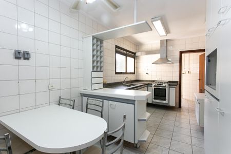 Apartamento para alugar com 127m², 3 quartos e 2 vagasCozinha