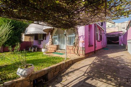 Casa para alugar com 206m², 4 quartos e 5 vagas Casa para alugar com 206m², 4 quartos e 5 vagasÁrea comum