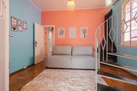 Casa para alugar com 206m², 4 quartos e 5 vagas Casa para alugar com 206m², 4 quartos e 5 vagasSala