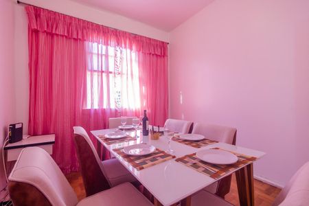 Casa para alugar com 206m², 4 quartos e 5 vagas Casa para alugar com 206m², 4 quartos e 5 vagasCopa