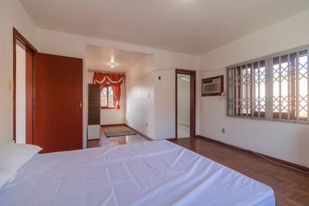 Casa para alugar com 206m², 4 quartos e 5 vagas Casa para alugar com 206m², 4 quartos e 5 vagasSuite