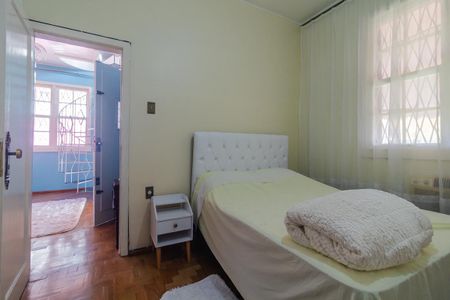 Casa para alugar com 206m², 4 quartos e 5 vagas Casa para alugar com 206m², 4 quartos e 5 vagasQuarto 1