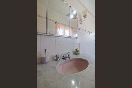 Casa para alugar com 206m², 4 quartos e 5 vagas Casa para alugar com 206m², 4 quartos e 5 vagasBanheiro/Suite