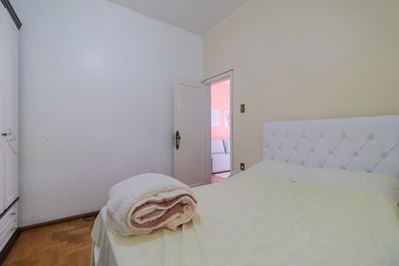 Casa para alugar com 206m², 4 quartos e 5 vagas Casa para alugar com 206m², 4 quartos e 5 vagasQuarto 1