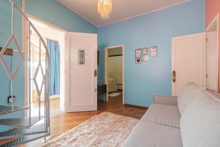 Casa para alugar com 206m², 4 quartos e 5 vagas Casa para alugar com 206m², 4 quartos e 5 vagasSala