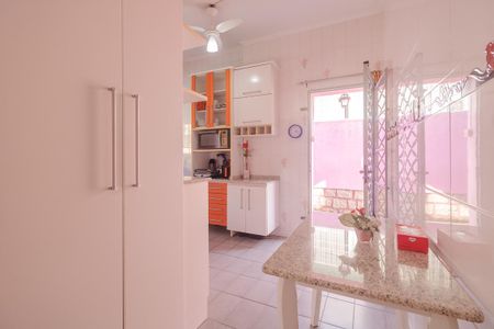 Casa para alugar com 206m², 4 quartos e 5 vagas Casa para alugar com 206m², 4 quartos e 5 vagasCozinha