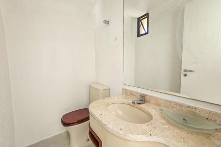 Apartamento para alugar com 158m², 4 quartos e 2 vagas Apartamento para alugar com 158m², 4 quartos e 2 vagasBanheiro da Suíte
