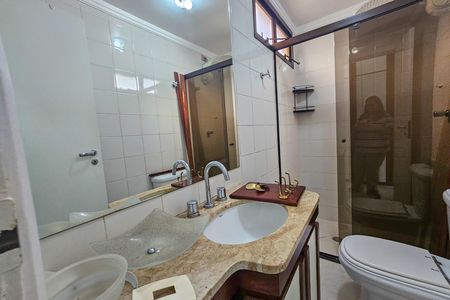 Apartamento para alugar com 158m², 4 quartos e 2 vagas Apartamento para alugar com 158m², 4 quartos e 2 vagasBanheiro social
