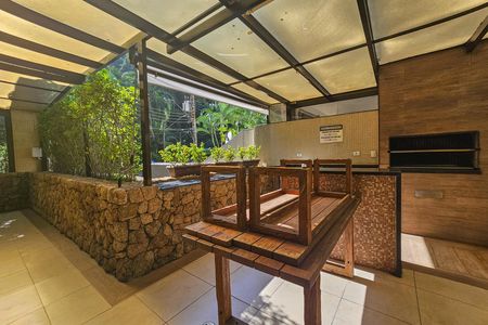 Apartamento para alugar com 158m², 4 quartos e 2 vagas Apartamento para alugar com 158m², 4 quartos e 2 vagasÁrea comum