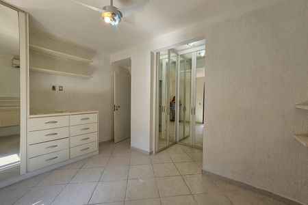 Apartamento para alugar com 158m², 4 quartos e 2 vagas Apartamento para alugar com 158m², 4 quartos e 2 vagasSuíte