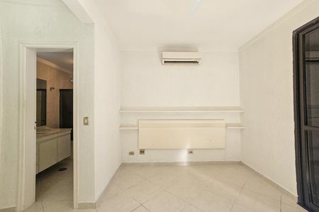 Suíte de apartamento para alugar com 4 quartos, 158m² em Barra Funda, Guarujá