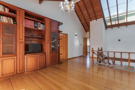 Sala de casa à venda com 3 quartos, 190m² em Rubem Berta, Porto Alegre