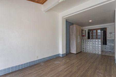 Garagem de casa à venda com 3 quartos, 190m² em Rubem Berta, Porto Alegre