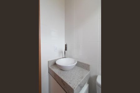 Apartamento à venda com 44m², 2 quartos e 1 vaga Apartamento à venda com 44m², 2 quartos e 1 vagaBanheiro