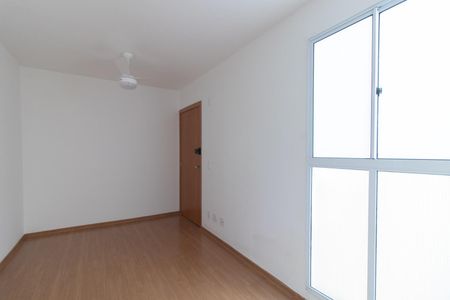 Apartamento à venda com 44m², 2 quartos e 1 vaga Apartamento à venda com 44m², 2 quartos e 1 vagaSala