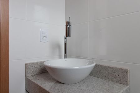 Apartamento à venda com 44m², 2 quartos e 1 vaga Apartamento à venda com 44m², 2 quartos e 1 vagaBanheiro