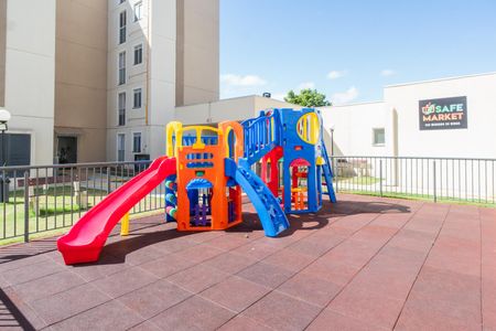 Apartamento à venda com 44m², 2 quartos e 1 vaga Apartamento à venda com 44m², 2 quartos e 1 vagaÁrea comum - Playground