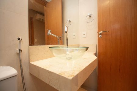 Apartamento para alugar com 80m², 2 quartos e 1 vagaBanheiro da Suíte 2