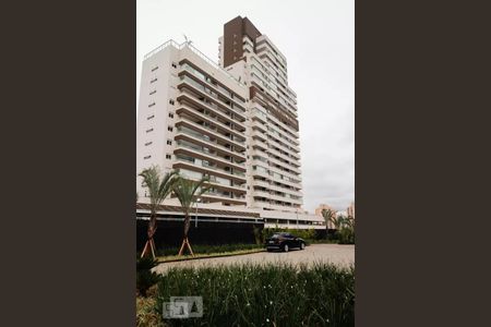 Apartamento à venda com 43m², 1 quarto e 1 vaga Apartamento à venda com 43m², 1 quarto e 1 vagaFachada