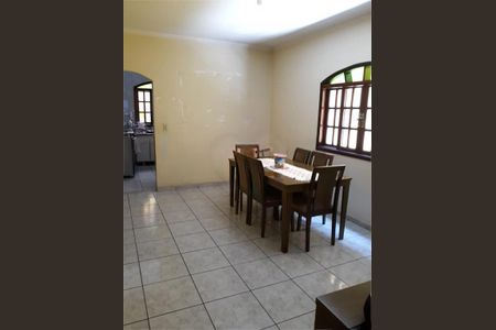 Casa à venda com 3 quartos, 162m² em Vila Yolanda, Osasco