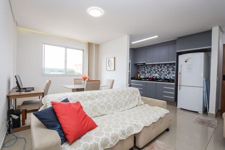 Sala de apartamento à venda com 2 quartos, 67m² em Vila Santa Luzia, Taboão da Serra