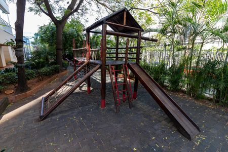 Apartamento à venda com 60m², 2 quartos e 1 vaga Apartamento à venda com 60m², 2 quartos e 1 vagaÁrea comum - Playground