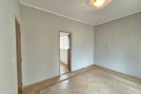 Casa à venda com 194m², 4 quartos e 2 vagasSala