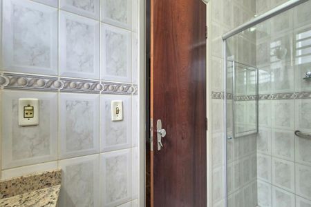 Casa à venda com 194m², 4 quartos e 2 vagasBanheiro da Suíte