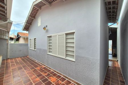 Casa à venda com 194m², 4 quartos e 2 vagasCorredor 