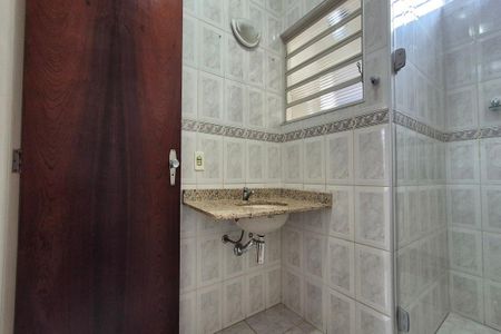Casa à venda com 194m², 4 quartos e 2 vagasBanheiro