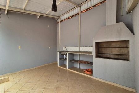 Casa à venda com 194m², 4 quartos e 2 vagasÁrea comum - Churrasqueira