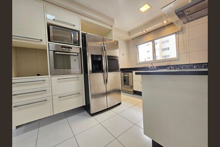 Apartamento à venda com 206m², 3 quartos e 3 vagasCozinha