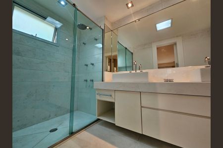 Apartamento à venda com 206m², 3 quartos e 3 vagasBanheiro da Suíte 3