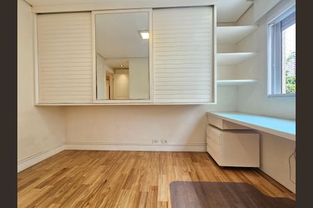 Apartamento à venda com 206m², 3 quartos e 3 vagasSuíte 2
