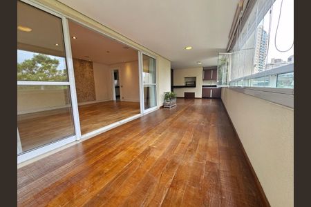 Apartamento à venda com 206m², 3 quartos e 3 vagasSacada da Sala