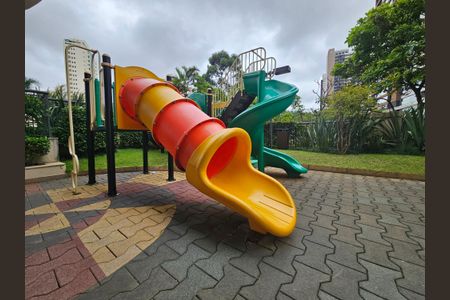 Apartamento à venda com 206m², 3 quartos e 3 vagasÁrea comum - Playground