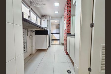 Apartamento à venda com 206m², 3 quartos e 3 vagasÁrea de Serviço
