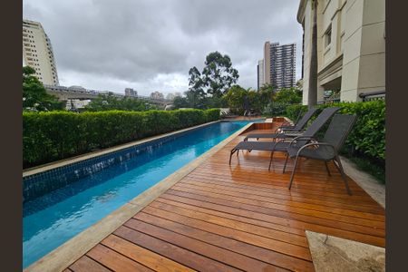 Apartamento à venda com 206m², 3 quartos e 3 vagasÁrea comum - Piscina