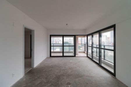 Sala de apartamento à venda com 3 quartos, 135m² em Água Branca, São Paulo