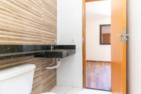 Casa à venda com 135m², 2 quartos e 3 vagasBanheiro da Suíte 2